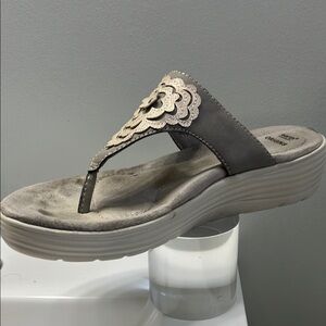 Earth Gray Sandals Comfortable Stylish Footwear